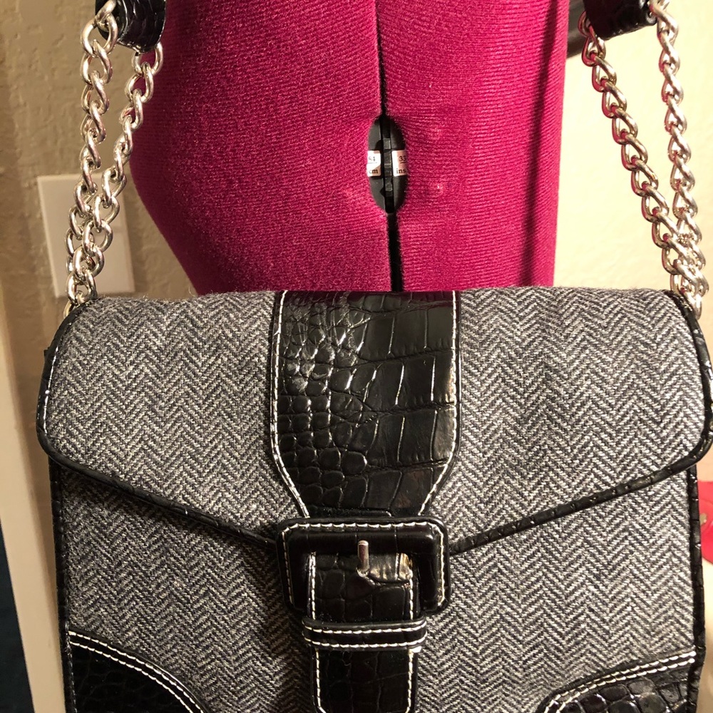 Liz Claiborne woman’s purse black.